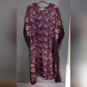 Vintage Elegant Floral Silky Maxi Kaftan Dress in Purple Rose